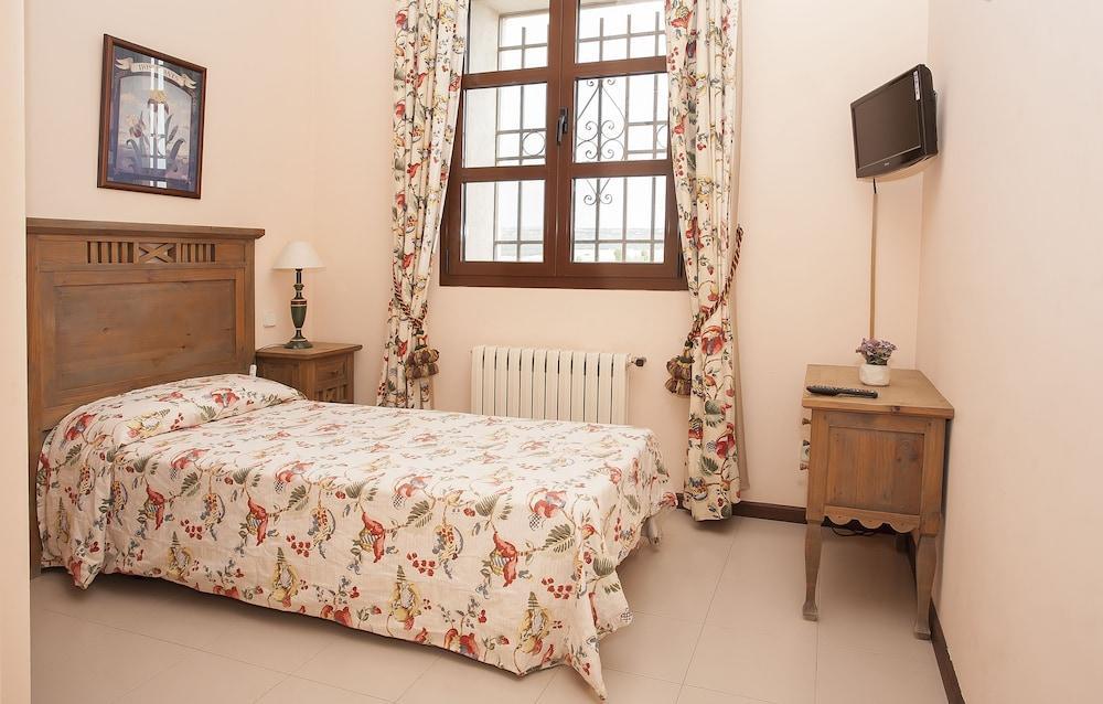 Hostal Las Paneras Ávila Екстериор снимка