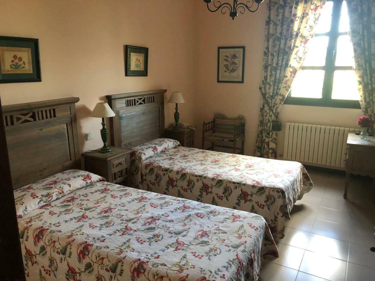Hostal Las Paneras Ávila Екстериор снимка