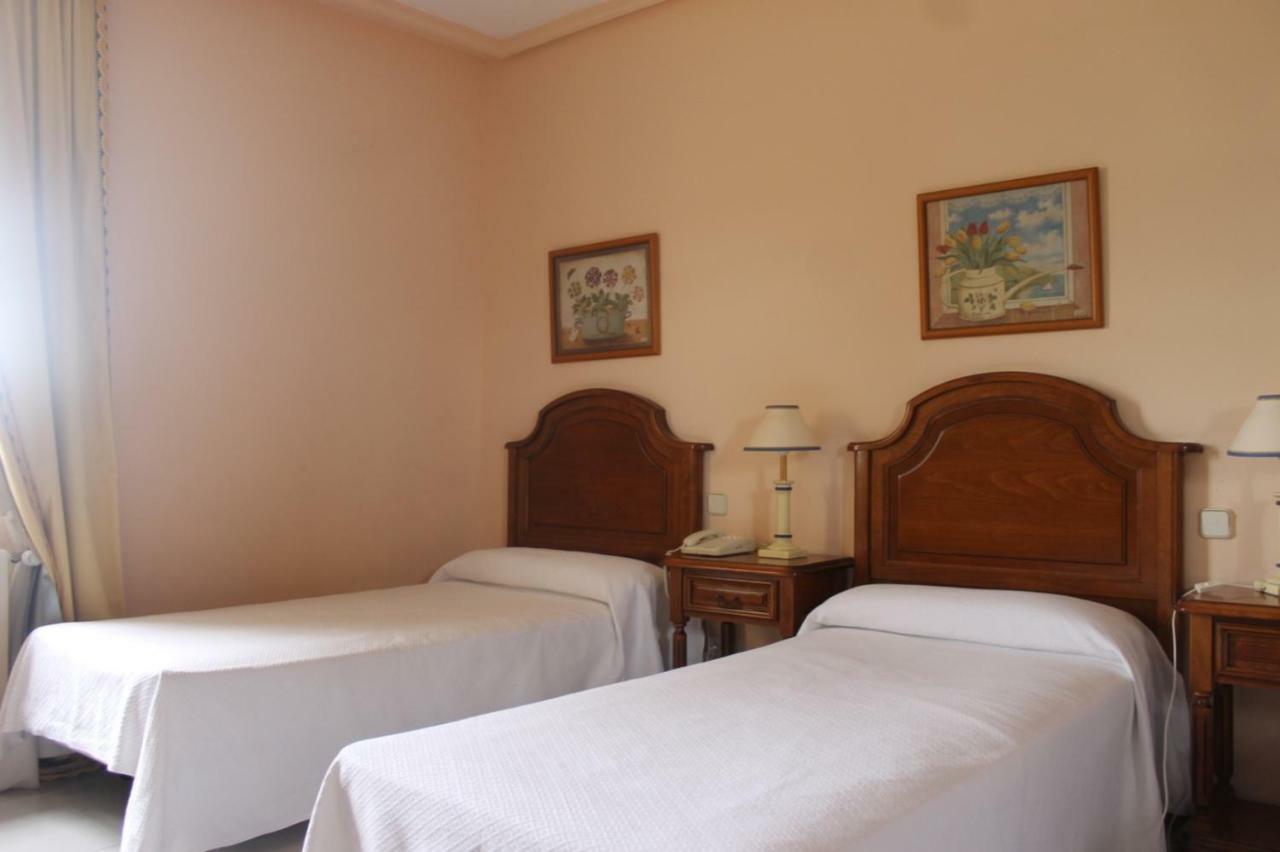 Hostal Las Paneras Ávila Екстериор снимка