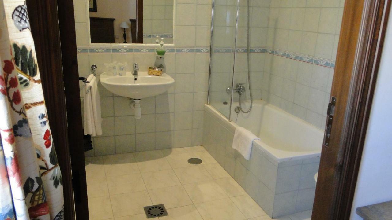 Hostal Las Paneras Ávila Екстериор снимка